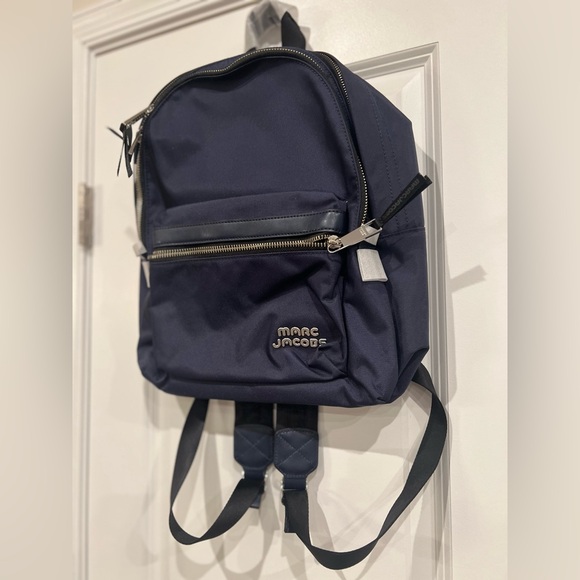 Marc Jacobs Leather Trim Nylon Backpack in Navy blue, NWT R$225 - Picture 4 of 11